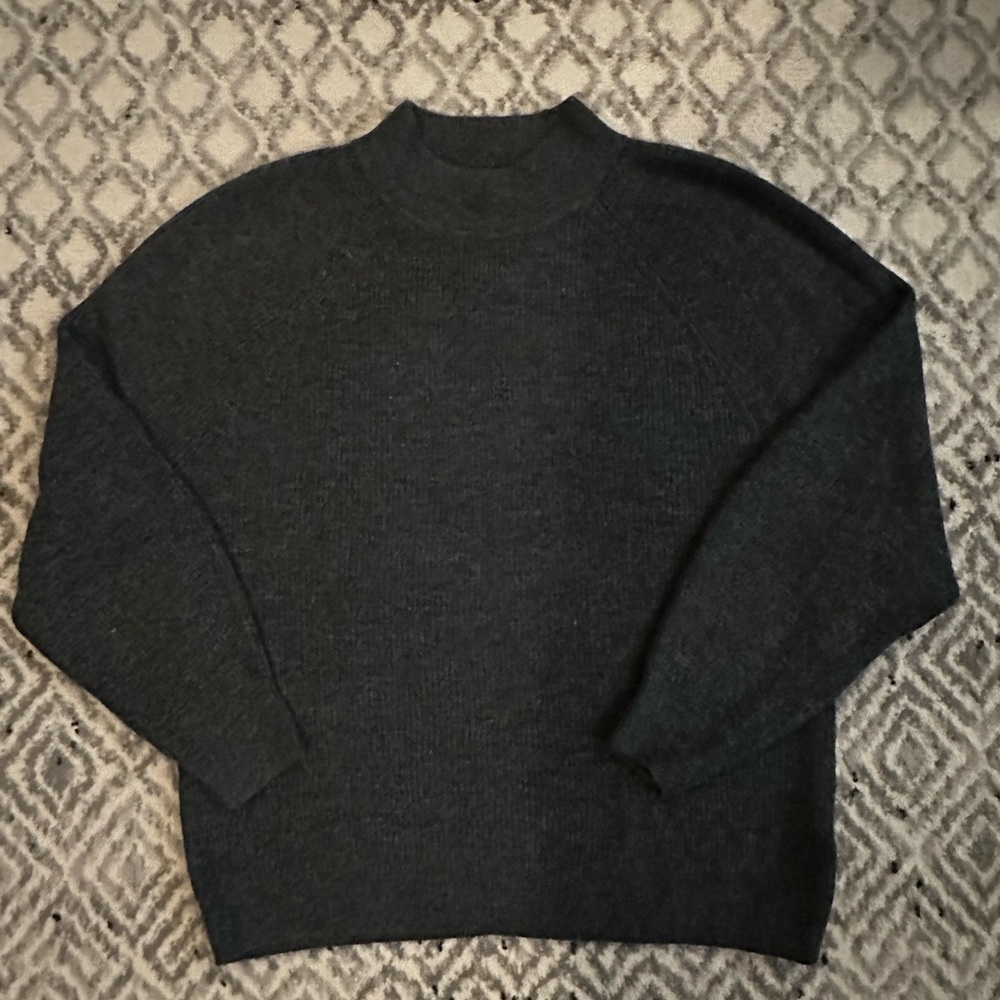 Gap charcoal gray mock neck sweater, size M. Like new.